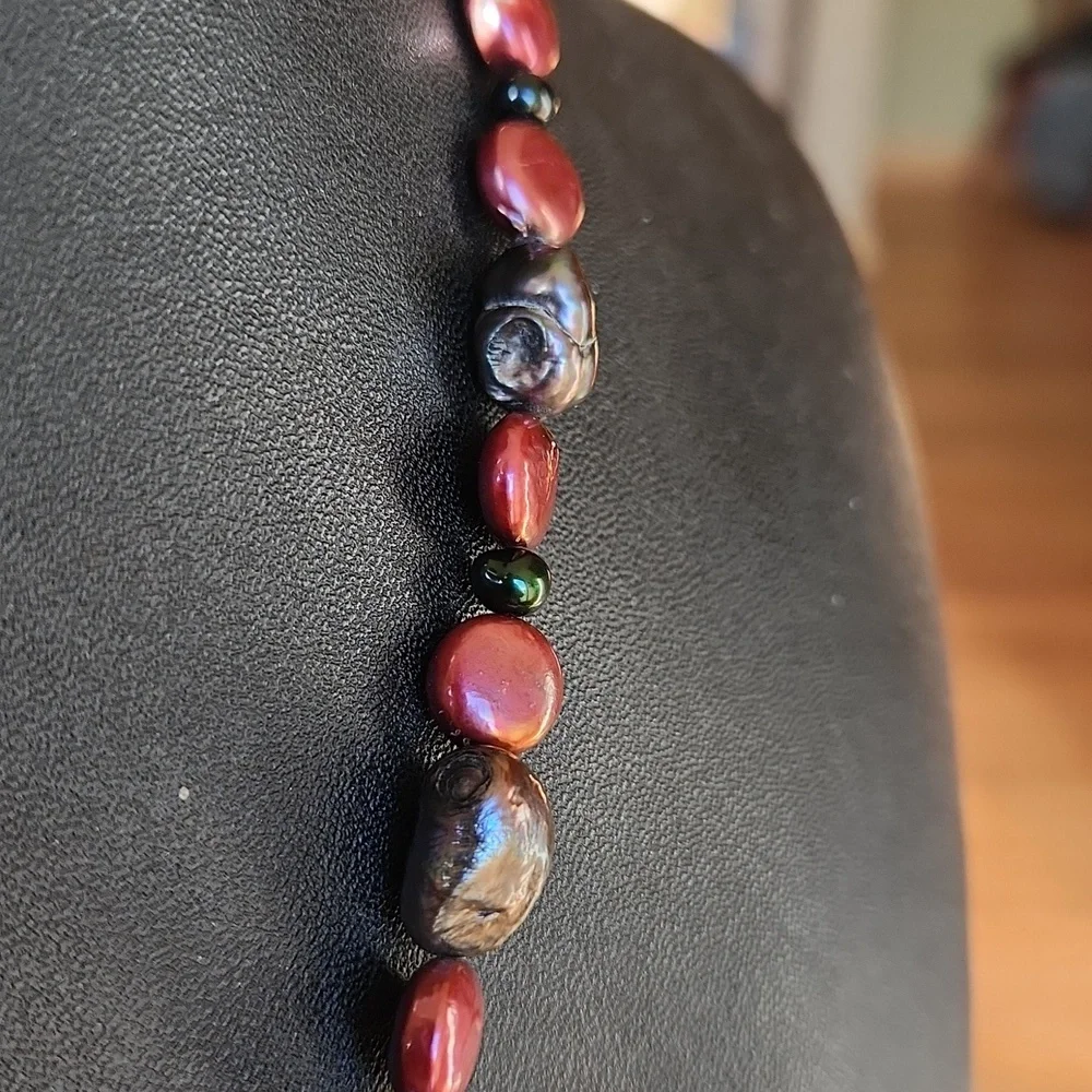 Cloisonne Puff Pendant Necklace - Picture 3 of 4